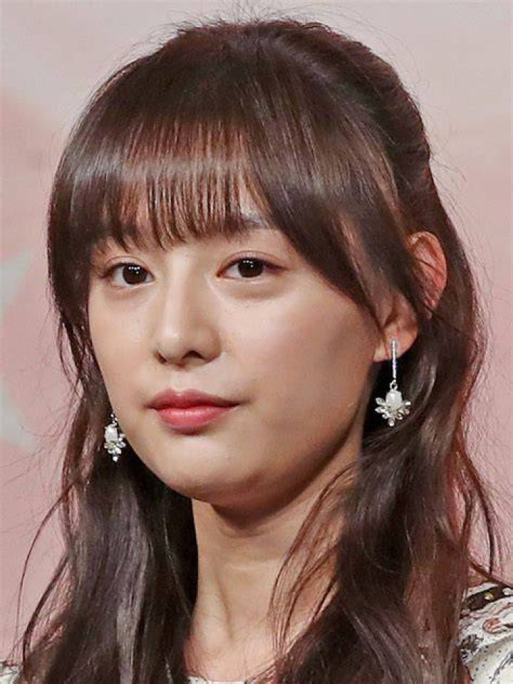 Kim Ji Won Bio Age Height Career Relationship Net Worth Instagram