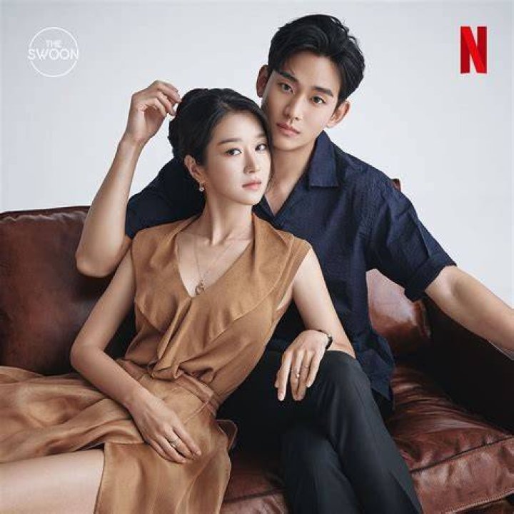 Kim Soo Hyun, Seo Ye Ji i Kim Sae Ron pokazują zdjęcia profilowe w