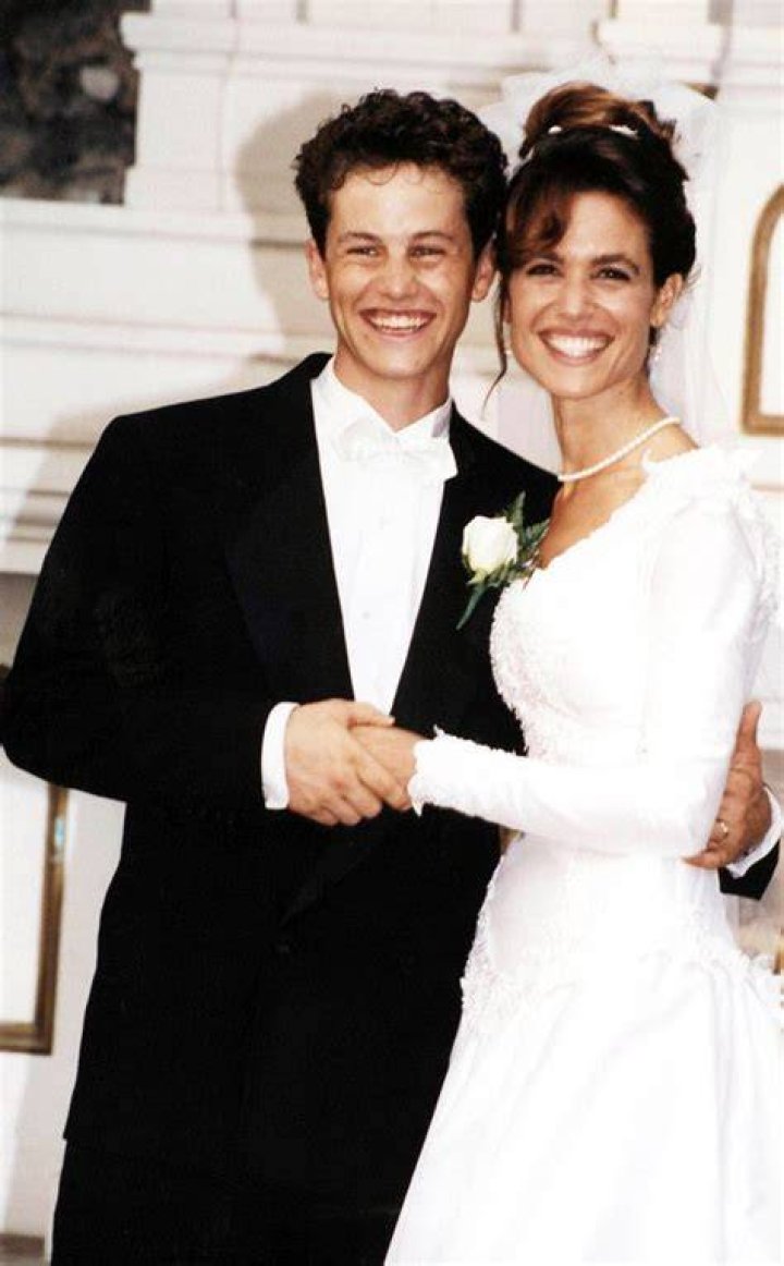 Kirk Cameron Gives Controversial Marriage Advice &mdash; "Wives Should Always