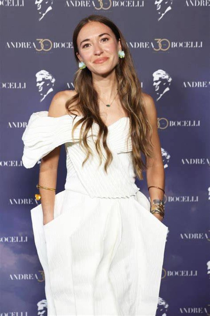 Lauren Daigle's Story Behind the Song "How Can It Be" YouTube