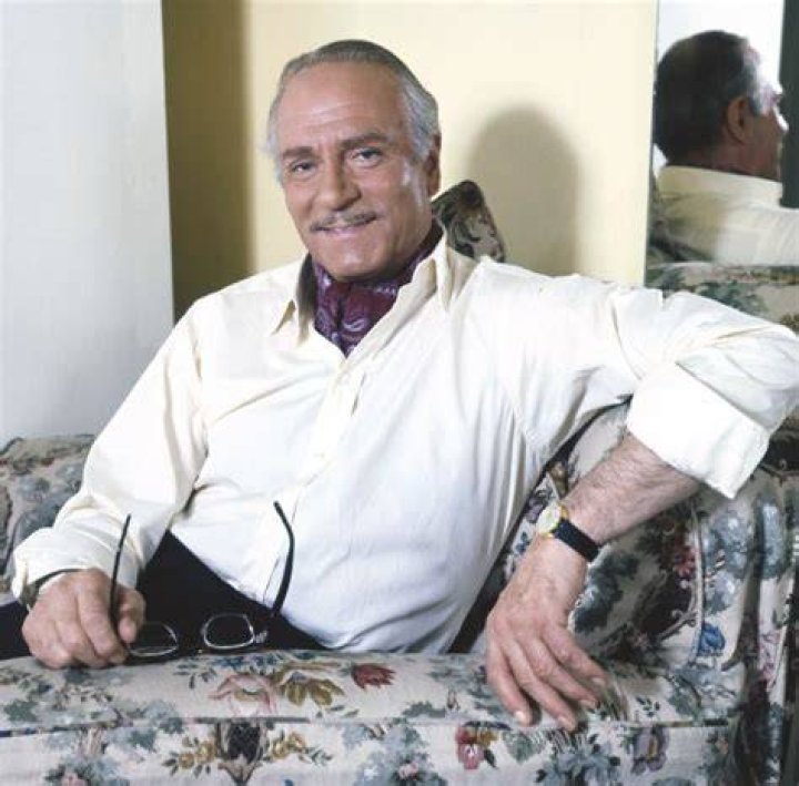 Laurence Olivier Height, Weight, Age, Facts, Biography, Family