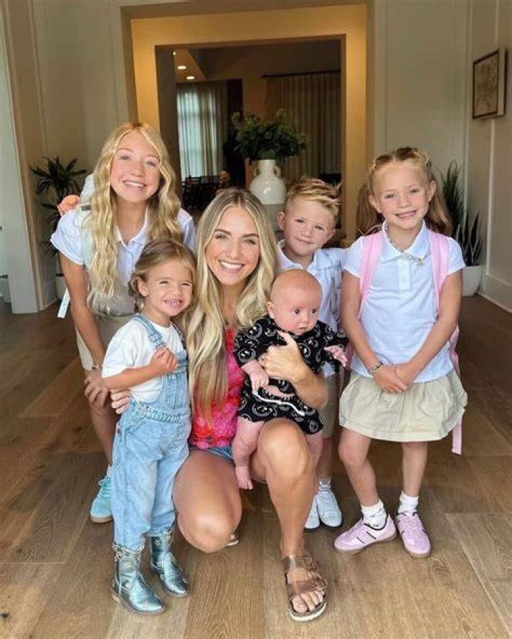 Leah Lou Abramovich Wiki, age, height, parents, siblings, net worth, Instagram