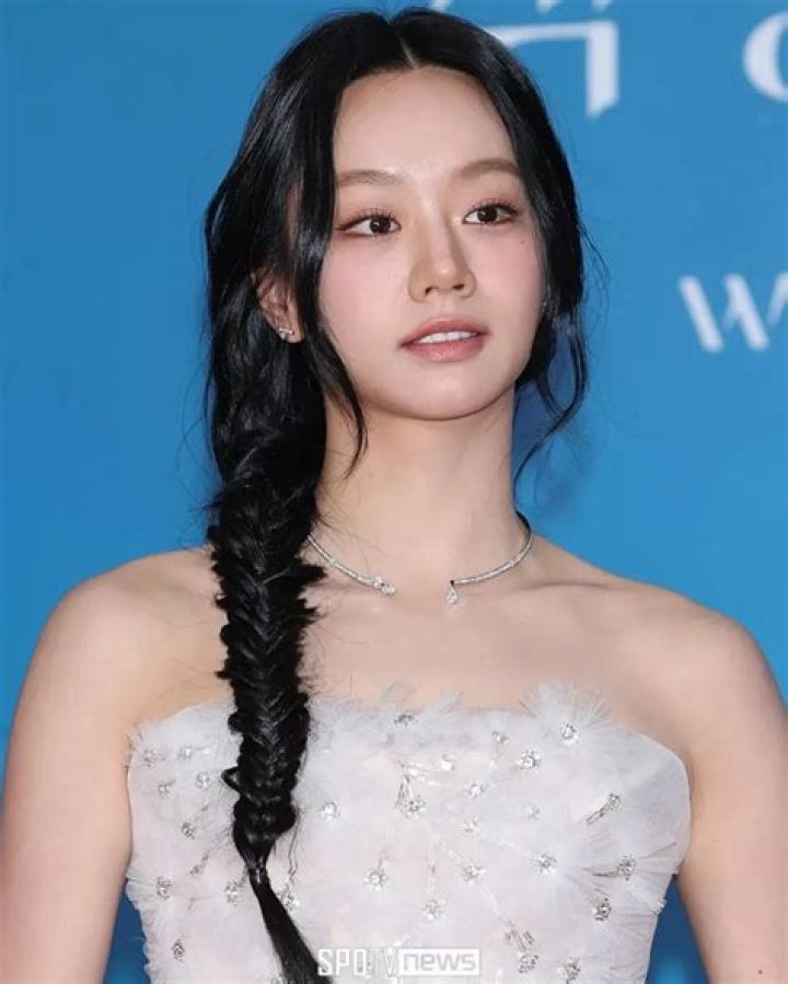 Lee Hyeri image