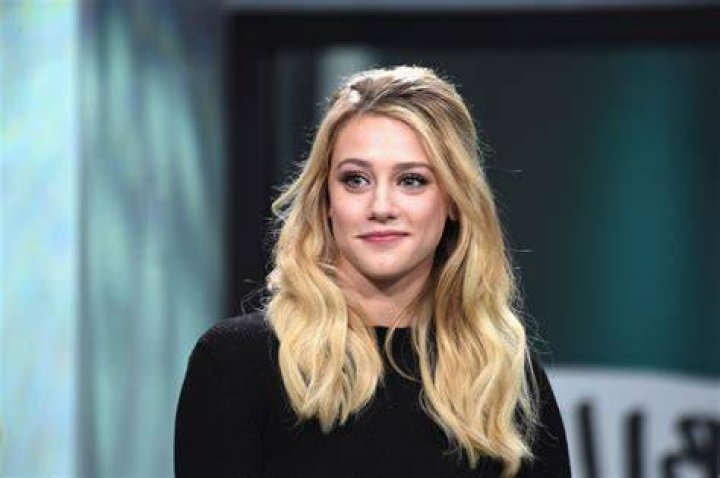 Lili Reinhart Net Worth 2023 Film Career Home Age