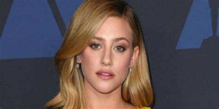 Lili Reinhart Net Worth, Bio, Height, Family, Age, Weight, Wiki 2023