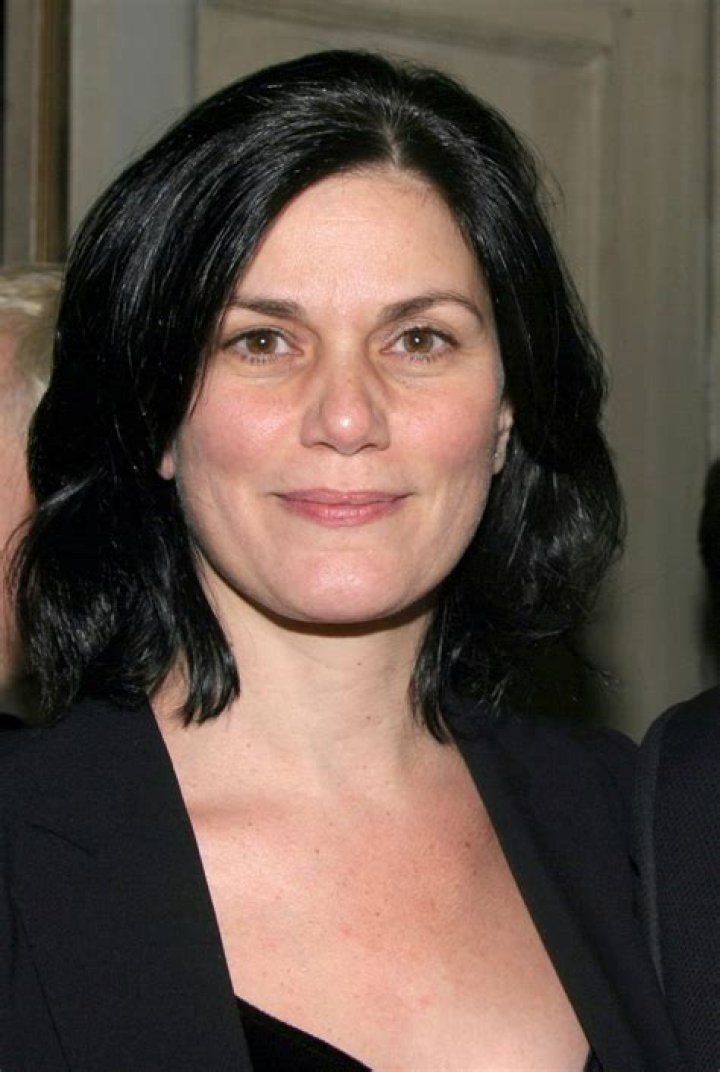 Linda Fiorentino Met her at Westport Crate and Barrel Westport, CT