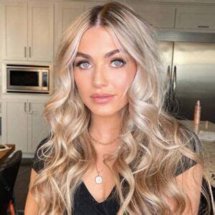 Lindsay Arnold Net Worth, Biography, Age, Height Angel Messages