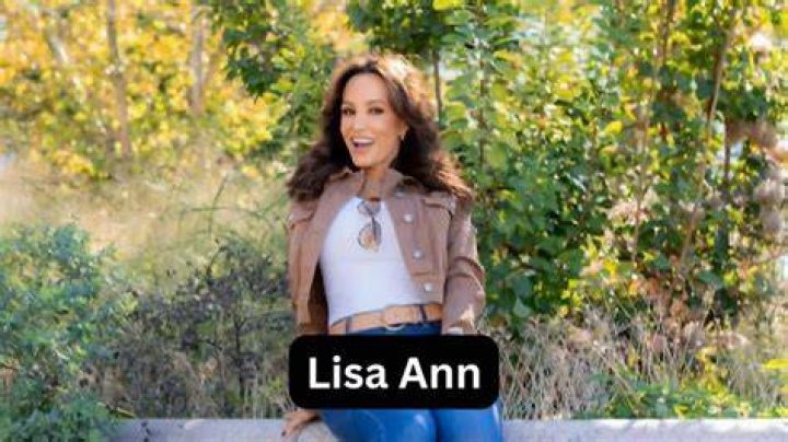 Lisa Bio, Wiki, Net Worth, Married, Husband, Kids, Age, Height