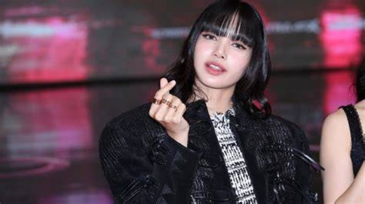 Lisa retour en images sur ses looks beaut&eacute; les plus cools