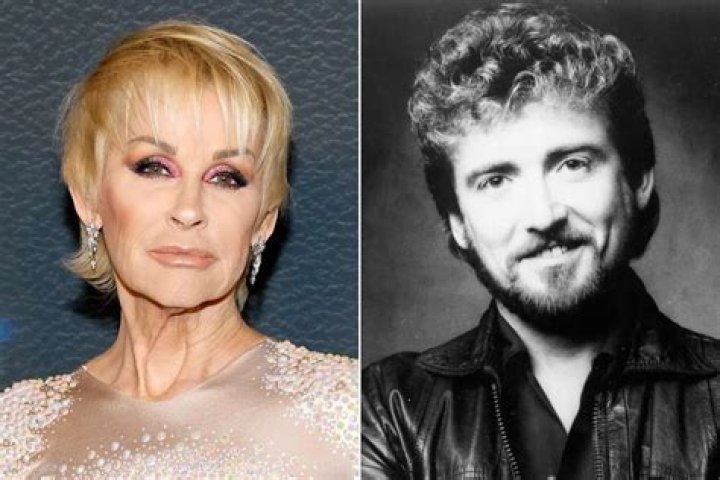Lorrie Pays Tribute To Late Husband Keith Whitley With “Don’t