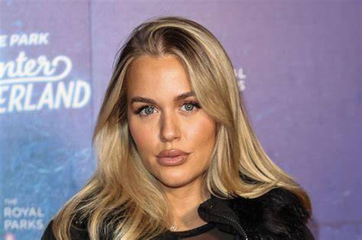 lottie tomlinson. Lottie tomlinson, Inspirational women, Lottie and gemma