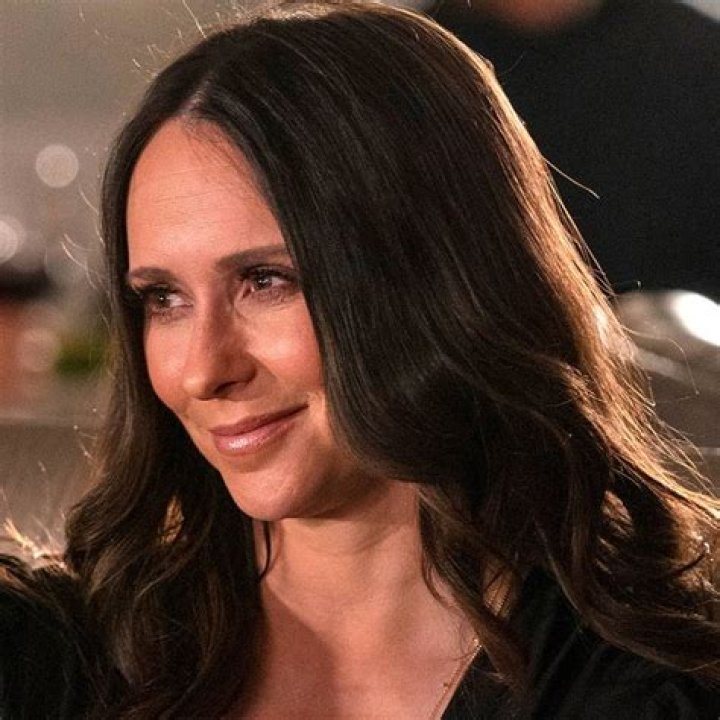 ‘911’ Star Jennifer Love Hewitt on Maddie & Chimney as Parents and