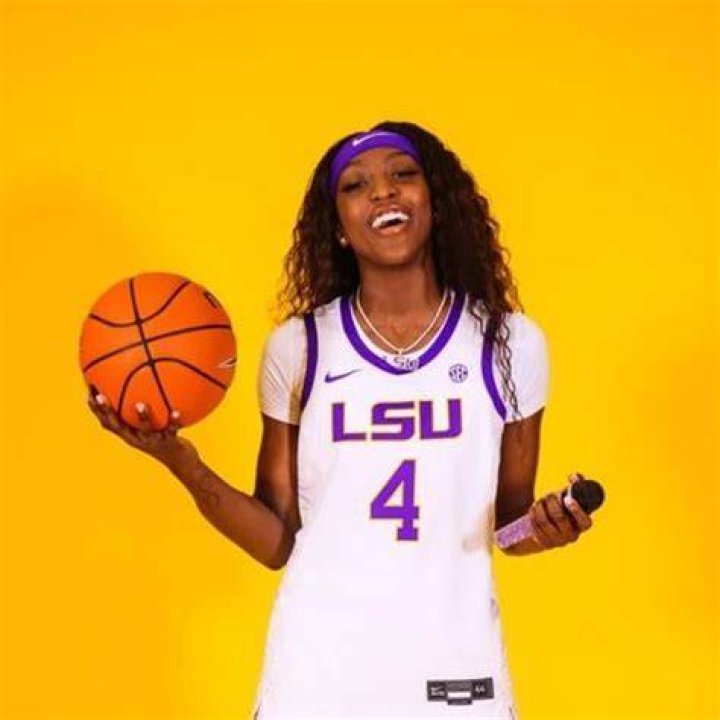 LSU Champion Flau&rsquo;Jae Johnson Talks Rap Career, Lil Wayne, and More