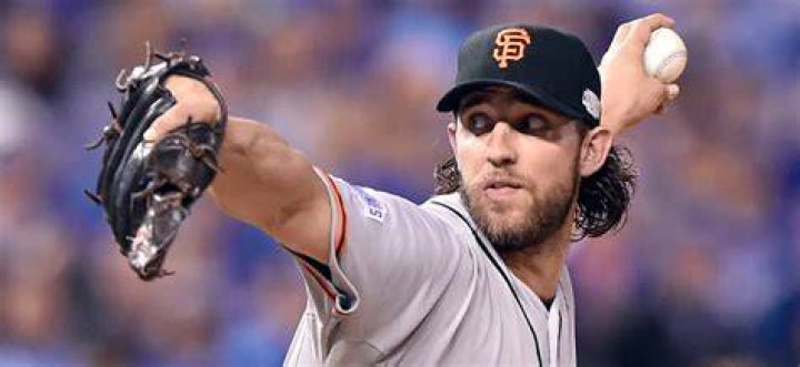 Madison Bumgarner NeasaNasibah