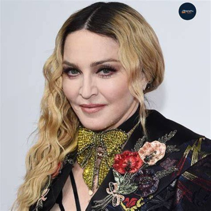 Madonna Net Worth, Age, Height, Meaning, Songs, Daughter, Boyfriend