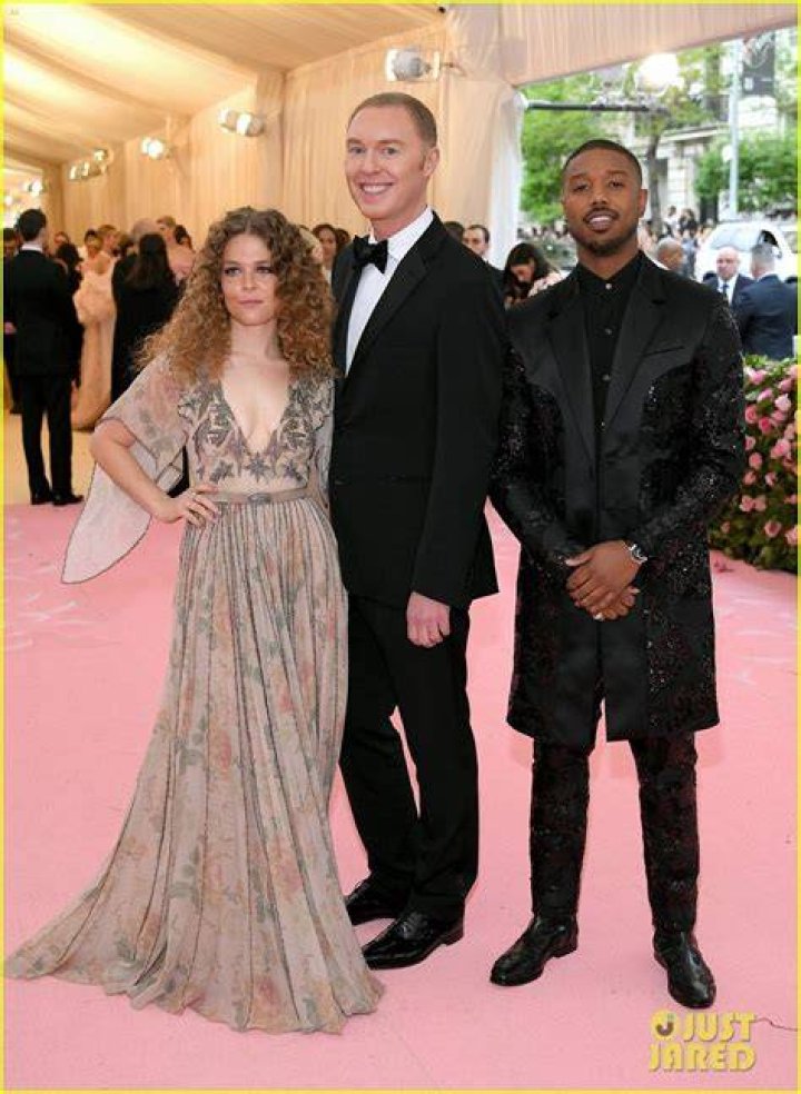 Maggie Rogers Slays the Pink Carpet at Met Gala 2019 Photo 4286153