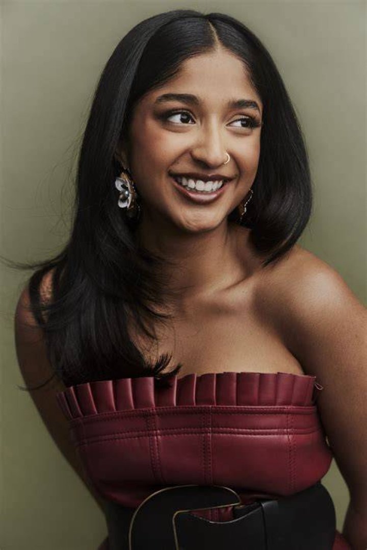 Maitreyi Ramakrishnan Never Have I Ever S Maitreyi Ramakrishnan Cast