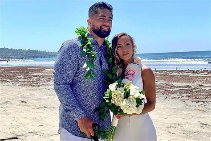 Manti Te'o Net Worth OtakuKart