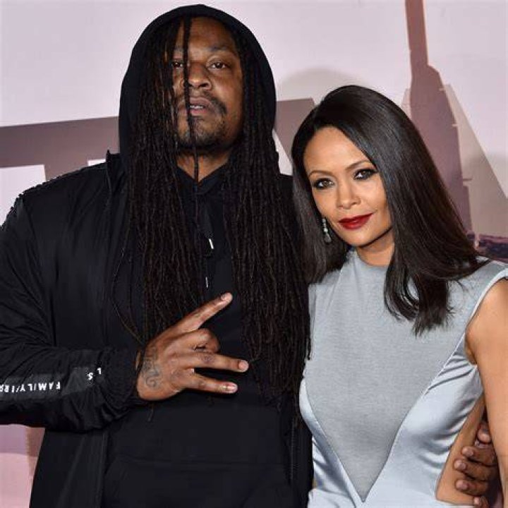 Marshawn Lynch | Wife: Is Former NFL RB Married?