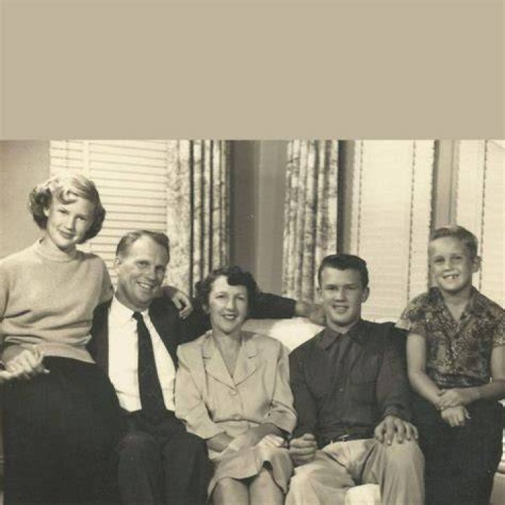 Mary Ann Ashbrook: What happened to Kris Kristofferson's mother?