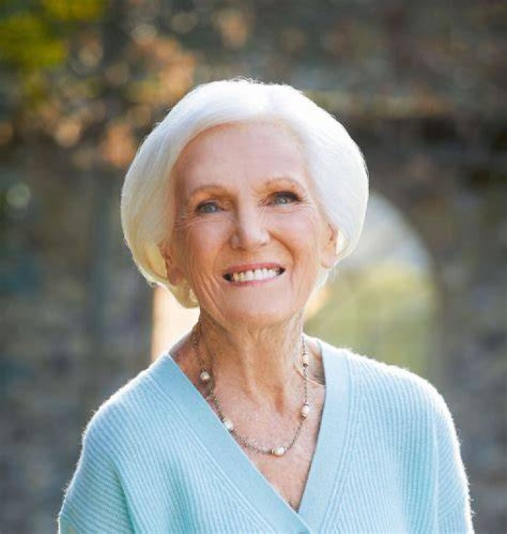 Mary Berry 'I couldn't understand why mum wouldn't give me a cuddle