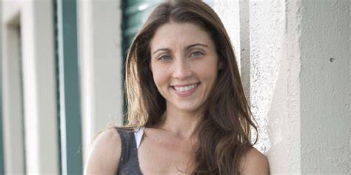 Mary Padian Wiki Net Worth, Husband Antique TV Shows
