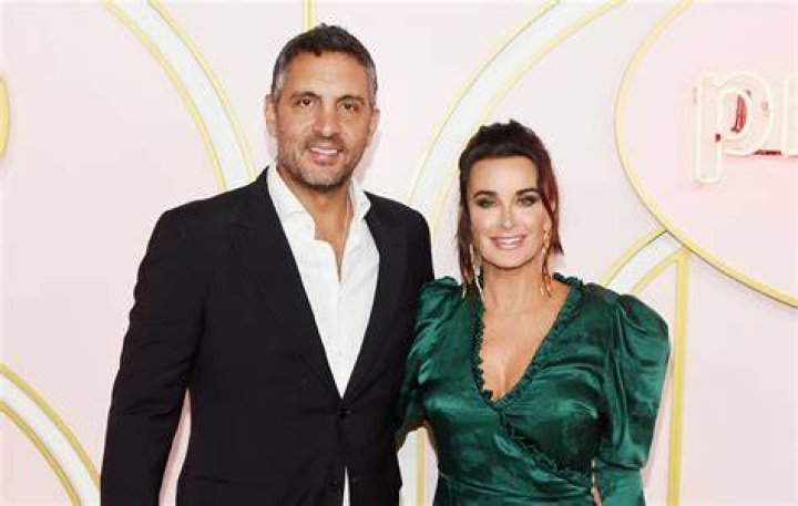 Mauricio Umansky Net Worth 2023 Buying Beverly Hills Salary, Kyle