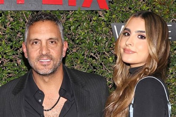 Mauricio Umansky, Sophia Umansky und Kyle Richards, die am Cirque du