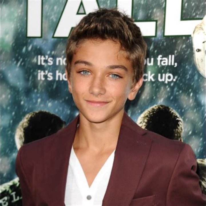 Meet Gavin Casalegno, fan fave on The Summer I Turned Pretty besides