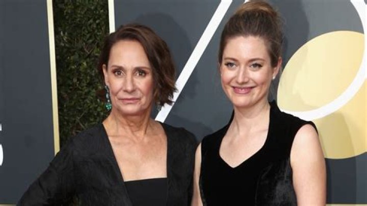 Meet Laurie Metcalf Sister Linda Metcalf, Parents Brother