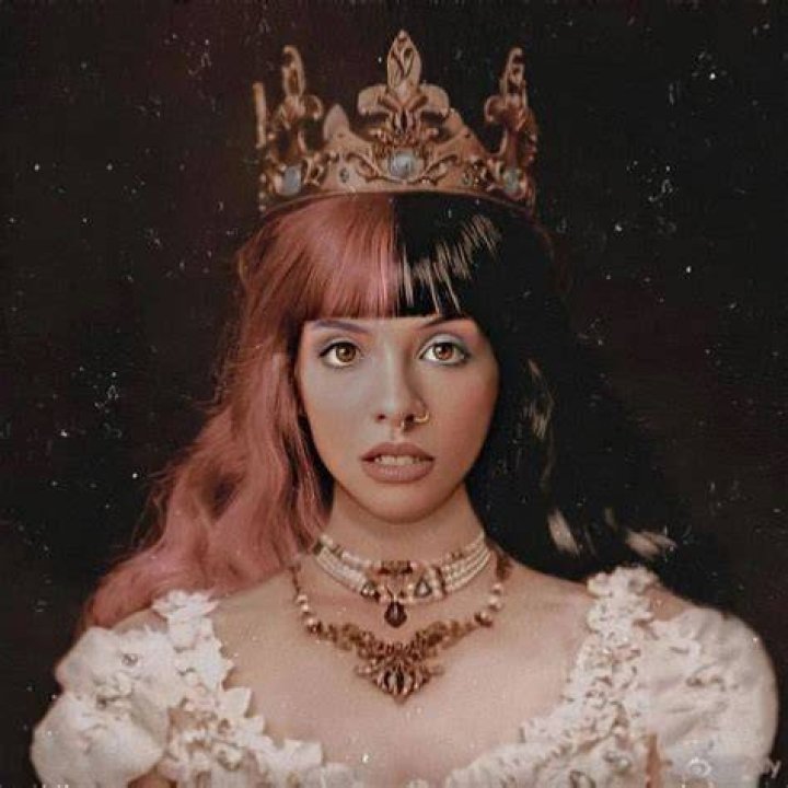 Melanie Martinez Is Queen Of The Dollhouse