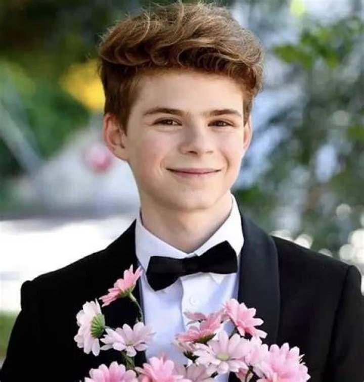Merrick Hanna Net Worth, Height, Weight, Relationship [2024 wiki
