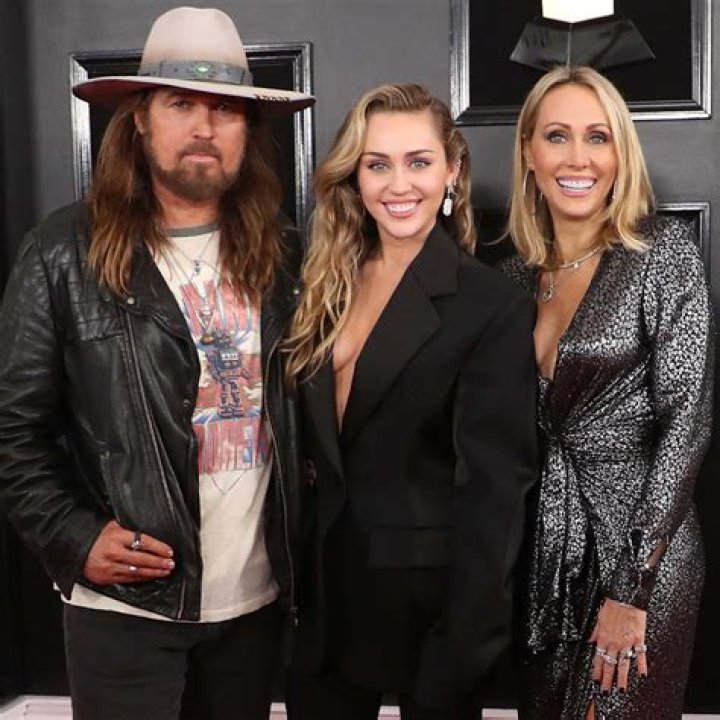 Miley Cyrus Parents: Billy Ray Cyrus and Tish Cyrus