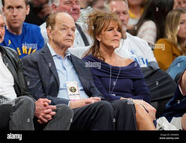 Minnesota Timberwolves owner Glen Taylor, left, and his wife, Becky