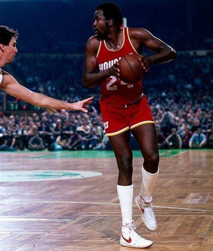 Moses Malone Basket Pinterest