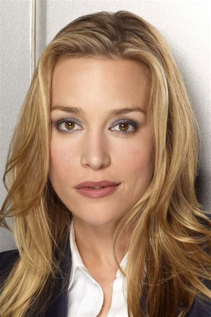Movie Picture of Piper Perabo buy celebrity photos and posters at