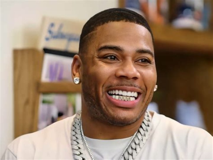 Nelly Had a 'Dilemma' Atop the Hot 100 This Week in Billboard Chart