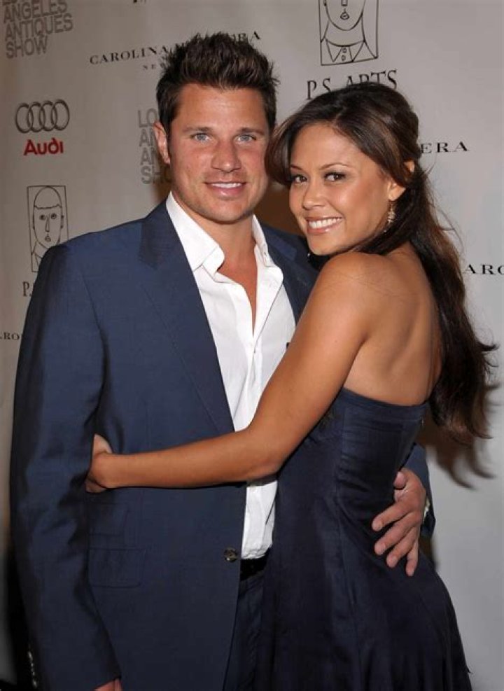 Nick and Vanessa Lachey's Love Story Is So Sweet