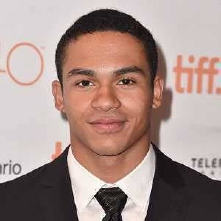 Noah GrayCabey