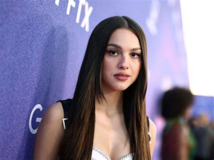 Olivia Rodrigo Reveals Diary Entry That Inspired 'Drivers License'