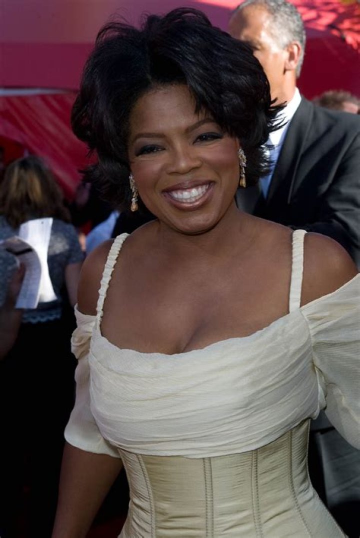 Oprah Winfrey a accouché à 14 ans et n'a "jamais eu l'impression que c
