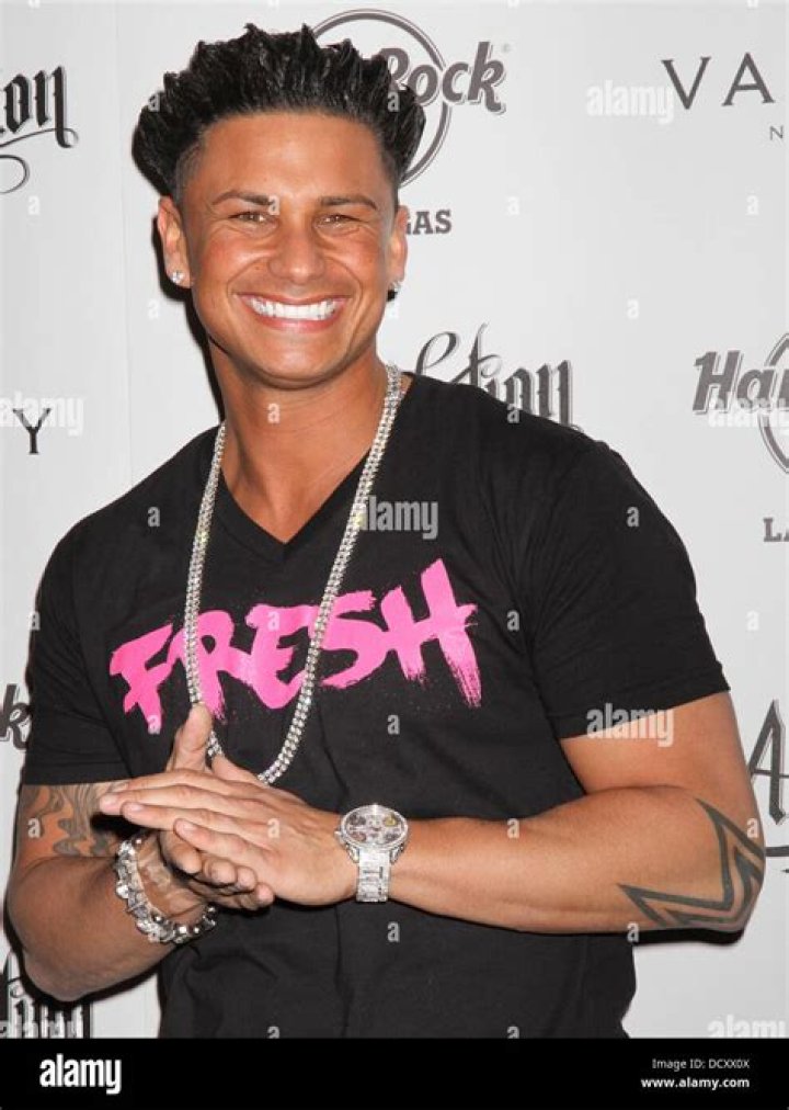 Paul DelVecchio, aka Pauly D, suited up for the affair. Snooki Is