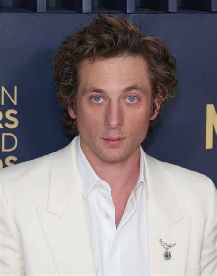 Picture of Jeremy Allen White