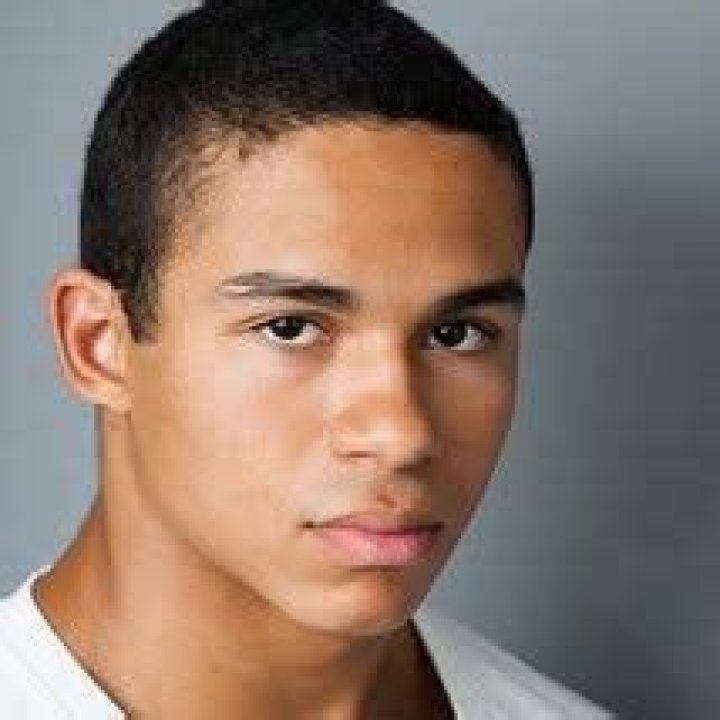 Picture of Noah GrayCabey