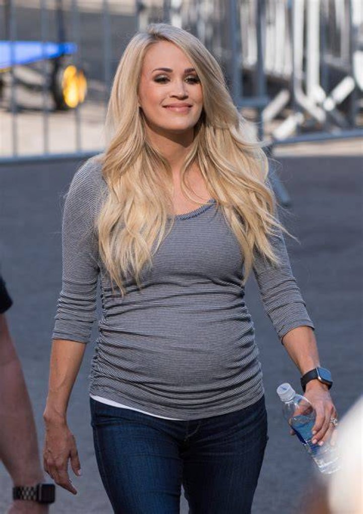 Pregnant Carrie Underwood Has to Wear Husband's Clothes