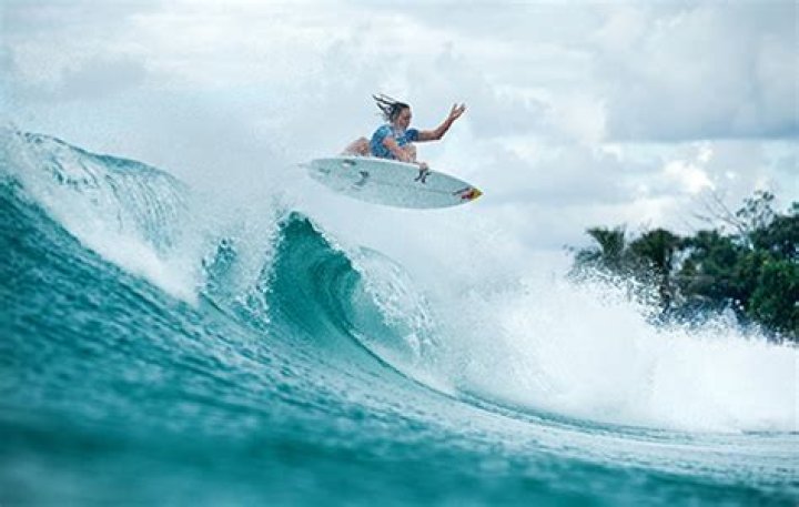 Pro Surfer Carissa Moore Marries High School Sweetheart Luke Untermann
