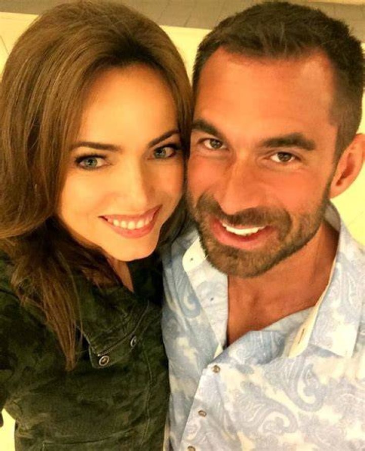 QVC Star Lisa Robertson, 49, is Dating Her 38YearOld Trainer Lisa