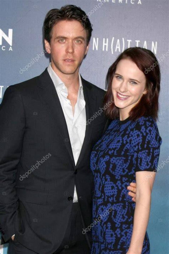 Rachel Brosnahan and Ashley Zukerman talk about Manhattan YouTube