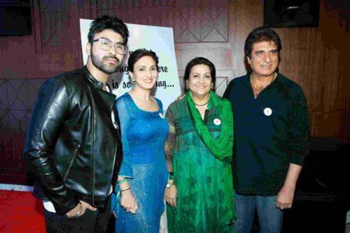 Raj Babbar Family With Parents, Wife, Son, Daughter, Brother and Sister
