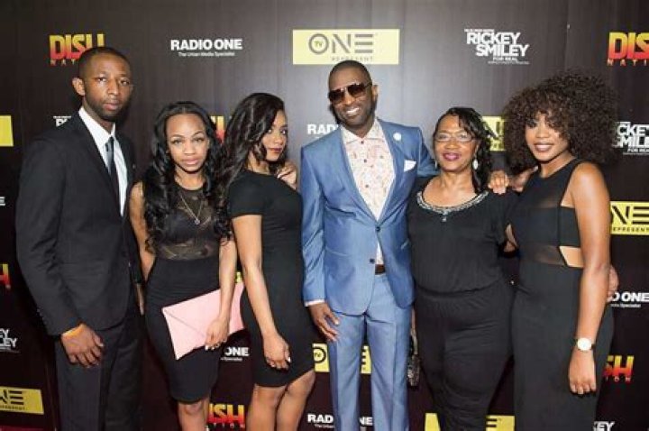 Rickey Smiley family, wife, children, parents, siblings